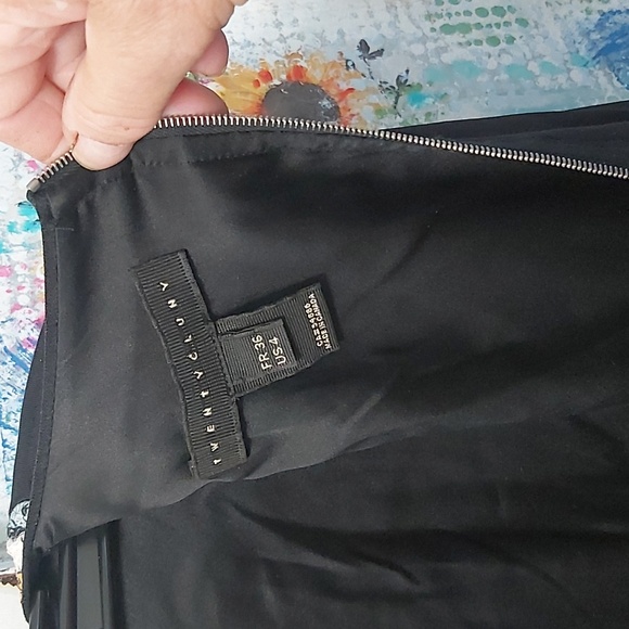 Twentycluny Dress - Picture 7 of 11